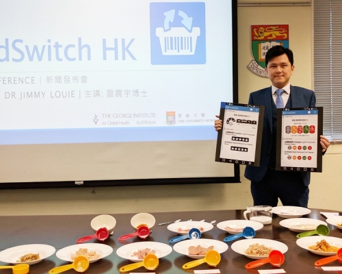 雷震宇與澳洲喬治全球健康研究所合作,在港收集逾13000種在超級市場出售的預先包裝食品的營養標籤。
