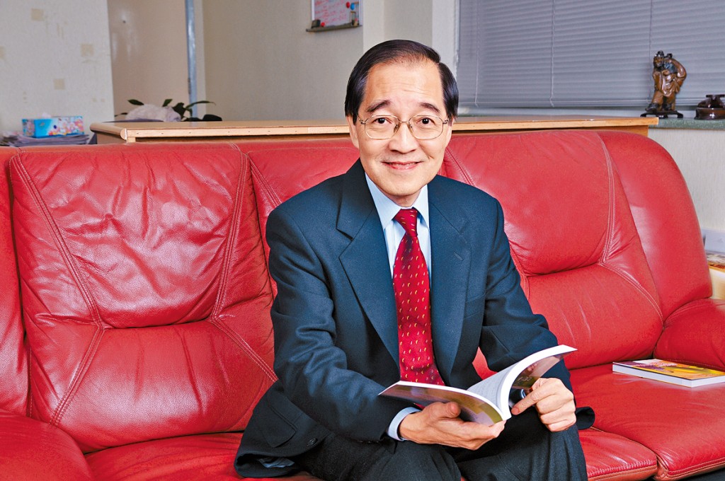 香港輔導教師協會榮譽顧問、前喇沙書院副校長趙榮德。 香港輔導教師協會榮譽顧問、前喇沙書院副校長趙榮德。