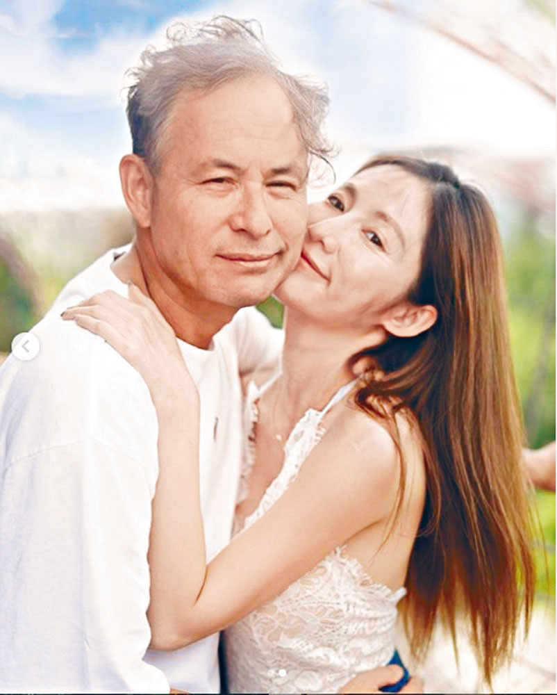 女友Ava分享與楊政龍的「白頭到老」照片。