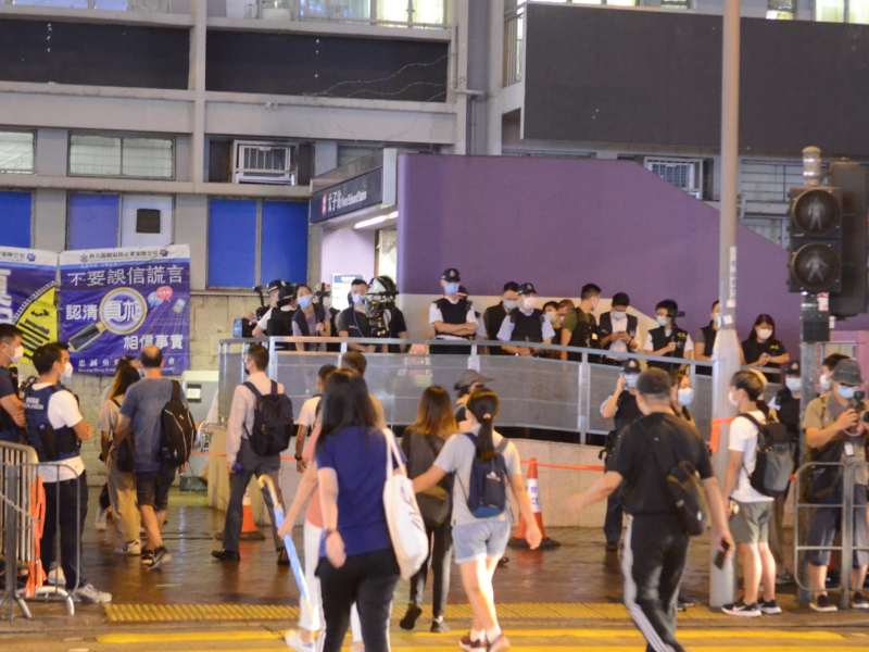 現場氣氛平靜。尹敬堂攝