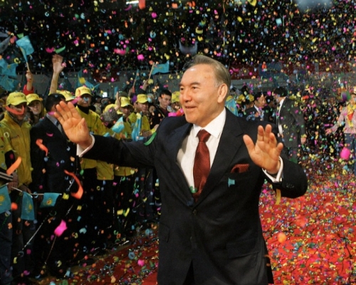 哈薩克斯坦總統努爾蘇丹·納扎爾巴耶夫(Nursultan Nazarbayev)宣佈辭去總統一職。