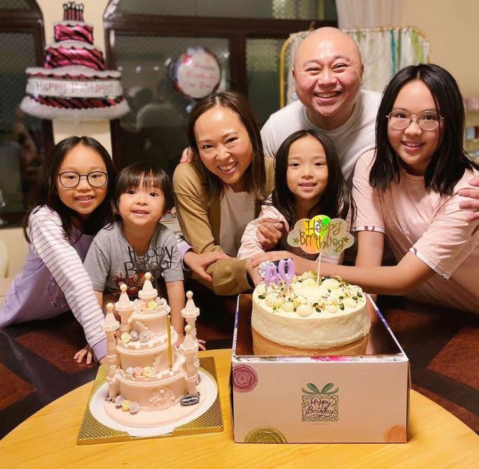 Bob表示答應女兒，不會破壞她們在朋友心中的形象。