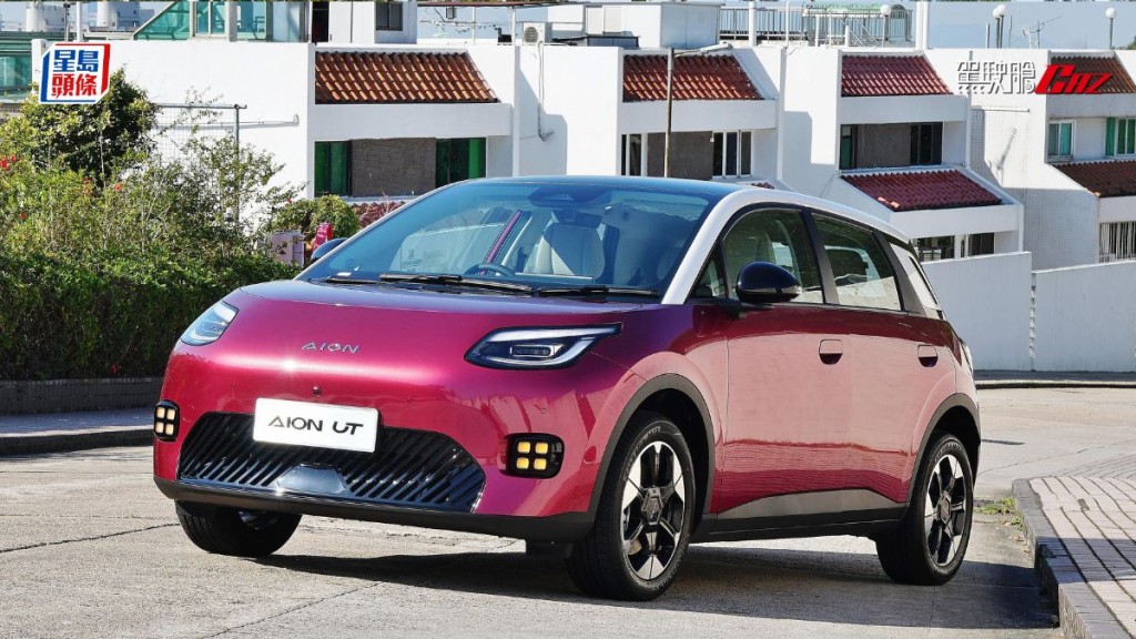 广汽埃安(GAC AION)全新AION UT五门五座位电动揭背小车压轴登场，「一换一」售$142,800。