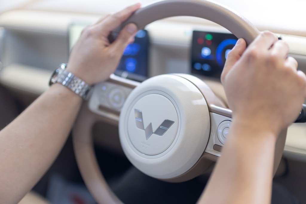 安全配置齊備,新車標配 ABS 防鎖死煞車、EBD 電子制動力分配及 ESC 電子穩定系統。 安全配置齊備,新車標配 ABS 防鎖死煞車、EBD 電子制動力分配及 ESC 電子穩定系統。