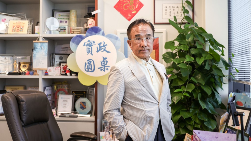 停车场出口常有货车违泊阻挡视线 田北辰促修例重罚「危险泊车」