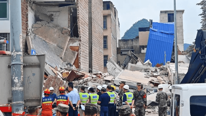 柳州5.2级地震灾难现场。 南国早报