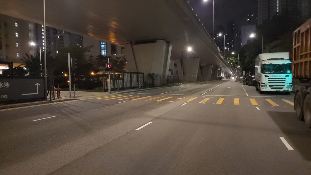 傷者臉部受傷,當時仍有呼吸及脈搏,但一度昏迷。黎志偉攝 傷者臉部受傷,當時仍有呼吸及脈搏,但一度昏迷。黎志偉攝