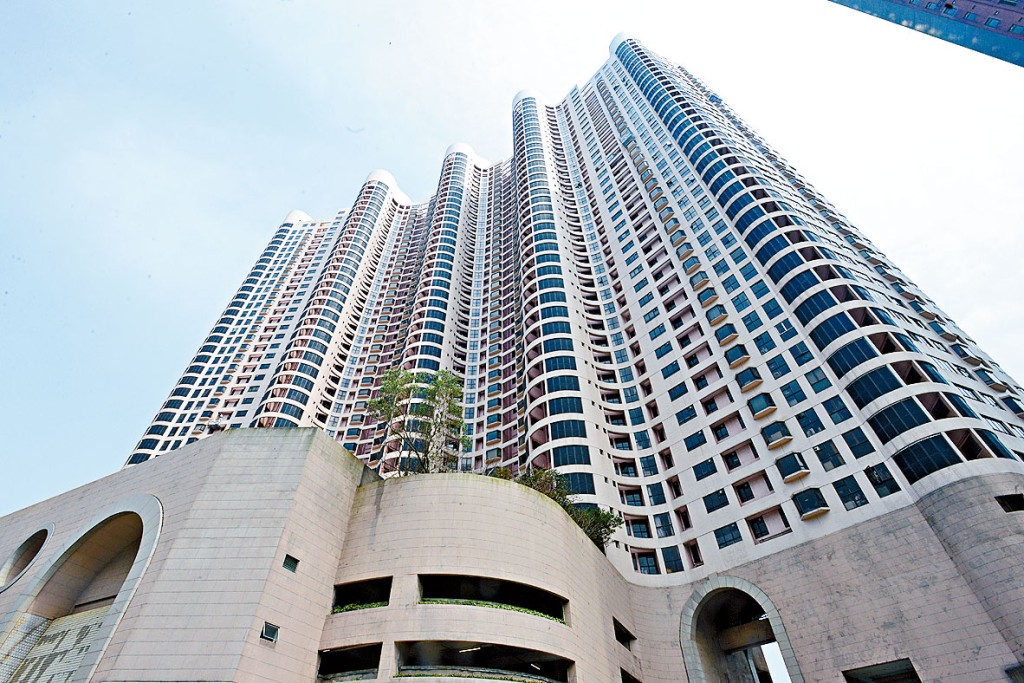 大潭浪琴園4座高層A室,新近以4220萬易手,呎價約25209元。