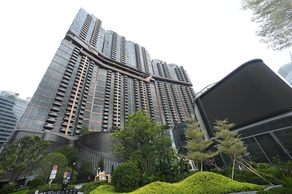 天璽．天2期至今售出194伙，合共套現逾40.5億。