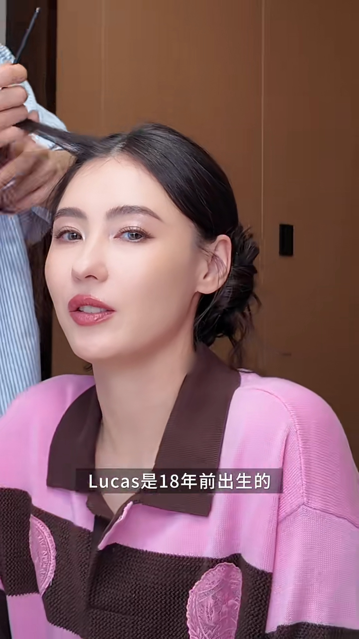 三子之母張栢芝在小紅書上載為人母18年的感受。 三子之母張栢芝在小紅書上載為人母18年的感受。