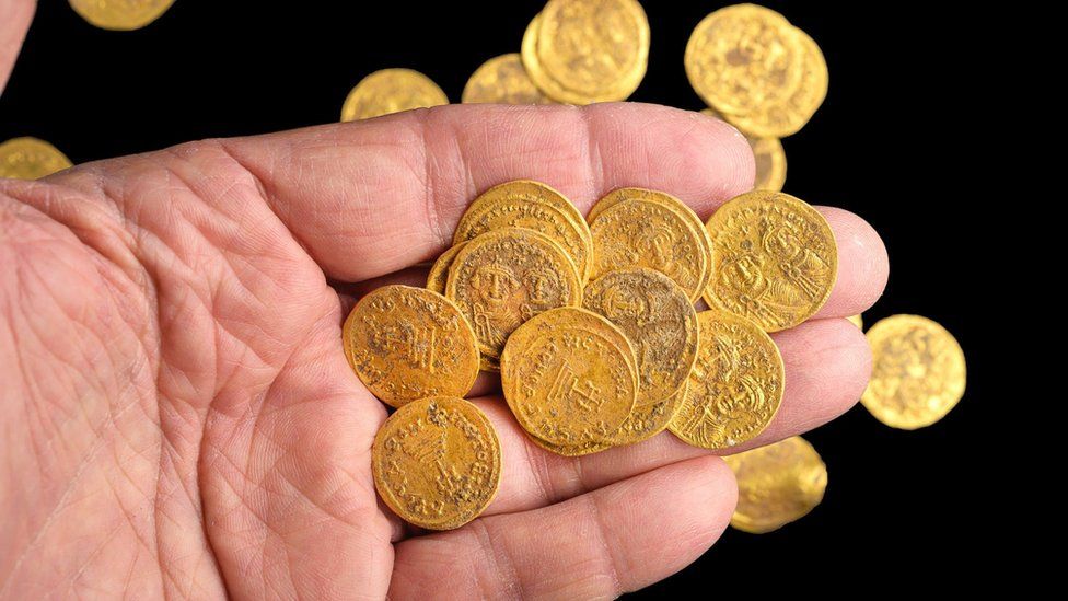 保育區牆壁內共發現44枚七世紀珍貴純金幣。以色列文物局