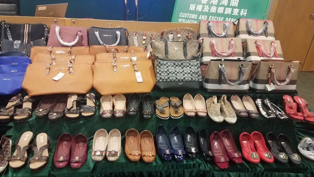 冒牌手袋、銀包及鞋。