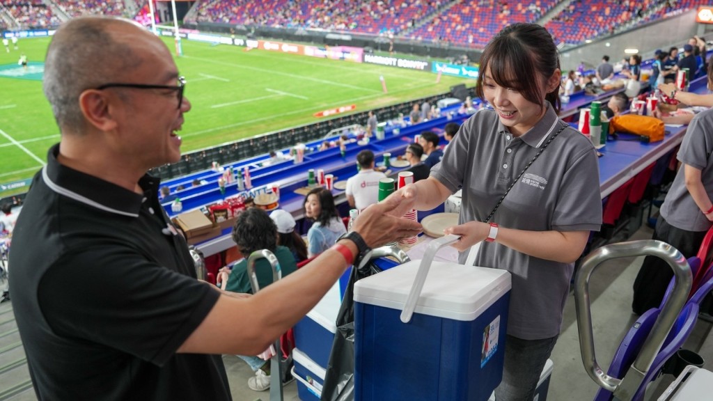 七欖︱啟德體育園呈獻「精彩欖球＋美味佳餚」無敵組合 動員2千前線確保球迷盡興而歸