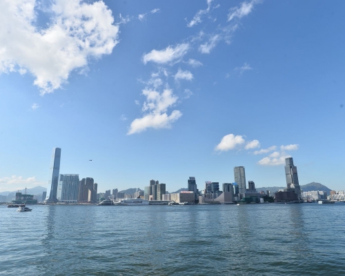 天文台指今年至今僅錄得170.7毫米雨量為史上第2低。