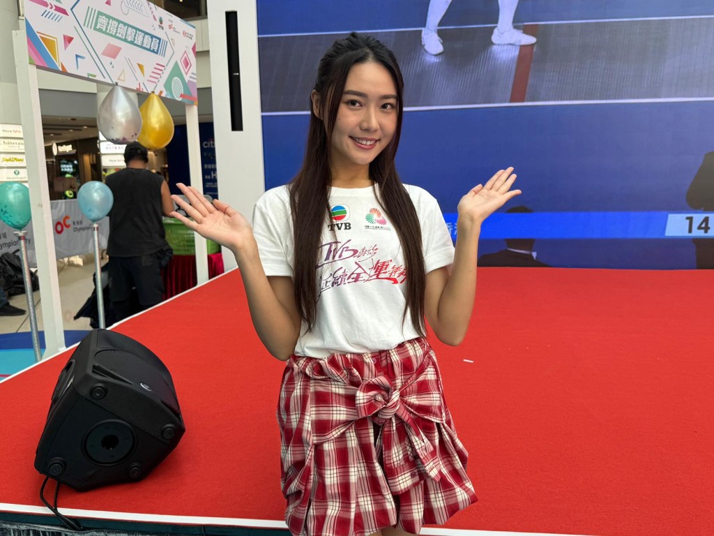 戴祖儀預告台慶行catwalk娛賓。 戴祖儀預告台慶行catwalk娛賓。