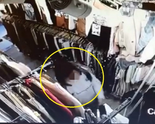 女疑犯涉盜竊無人看管時裝店。網上圖片