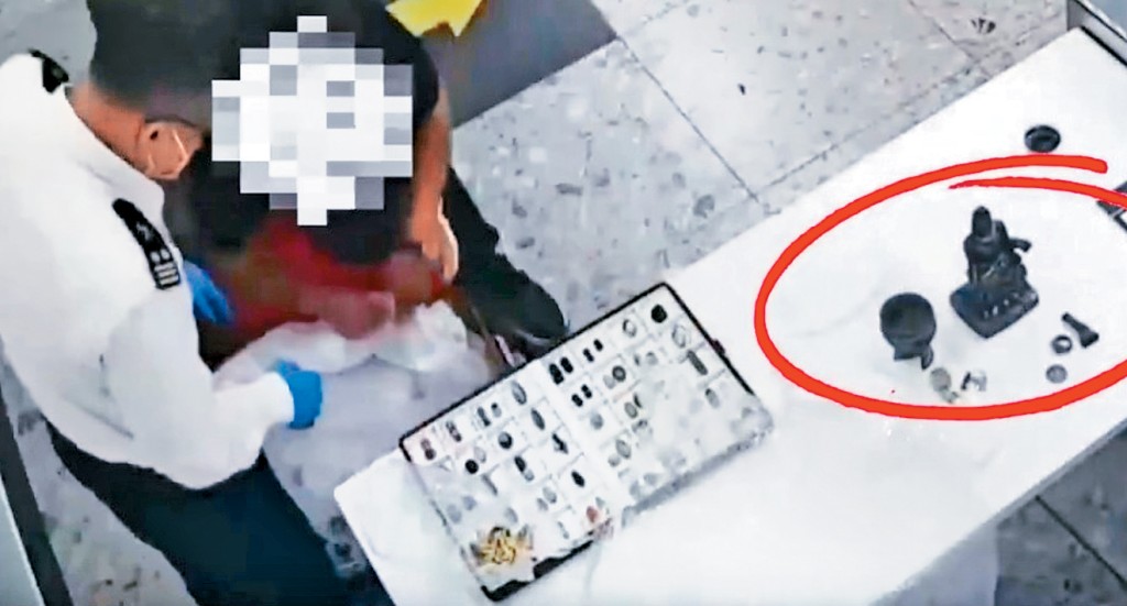 內地海關人員在阿富汗男旅客的行李箱內發現一批疑似文物。