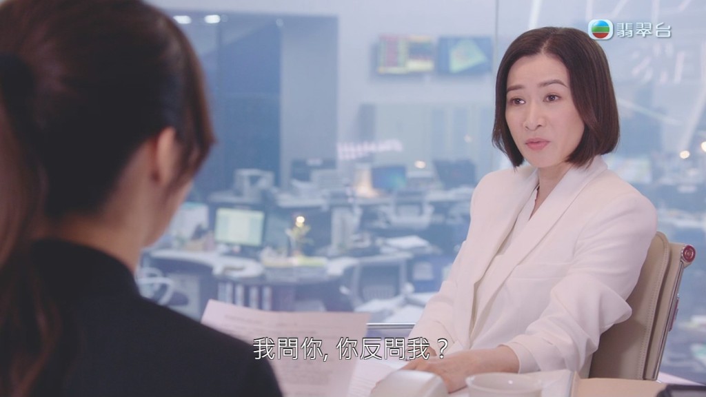 佘詩曼一路走來得過很多前輩教導，如今回TVB拍劇見到很多新一代演員，她曾直言如看到昔日的自己。