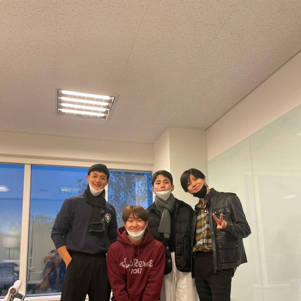 SHINee即使现在只有4人，但永远是五位一体。