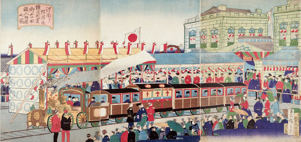 1872年，在英国的支持下，日本新桥站和横滨站之间的铁路正式开通运营，全长约29公里（18英里）。 这幅日本浮世绘描绘了当时的开幕仪式。