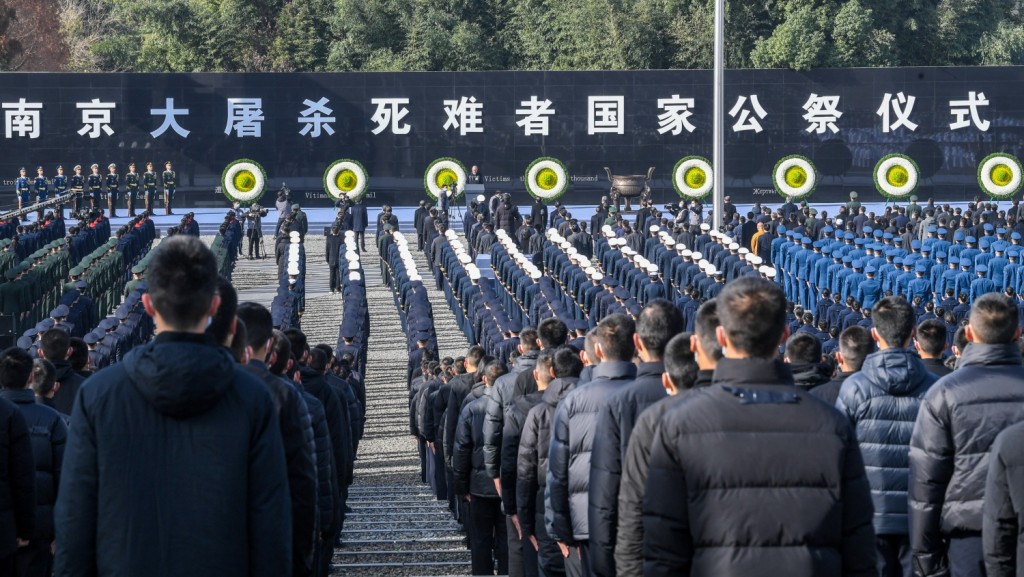 南京大屠杀死难者国家公祭仪式在南京举行。新华社 