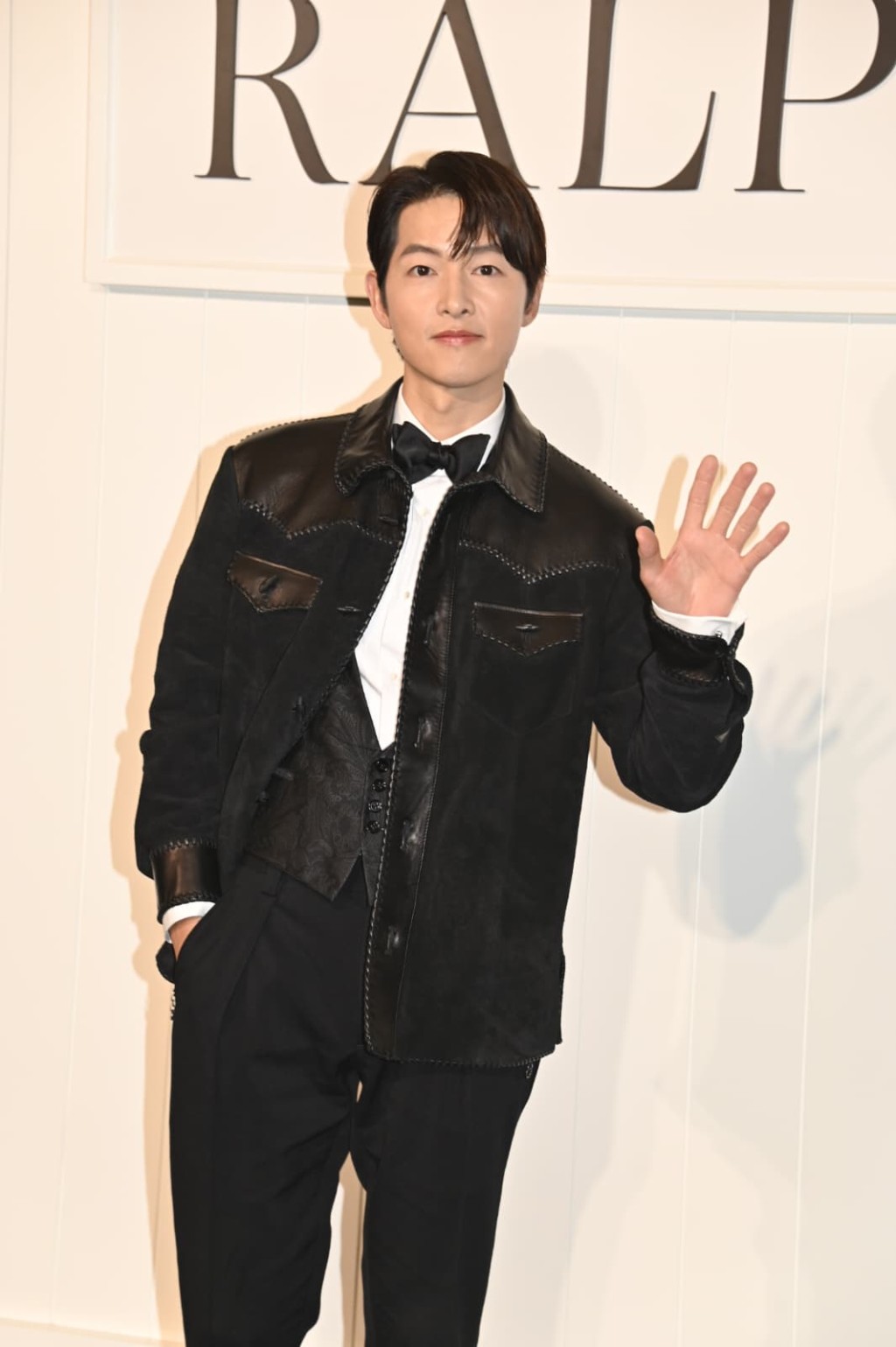 宋仲基心血來潮想拍恐怖片。