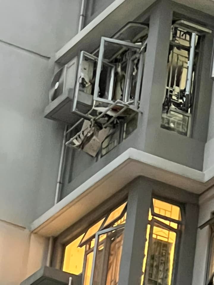 單位窗花變形，玻璃碎裂。fb「洪福邨 Hung Fuk Estate」圖片