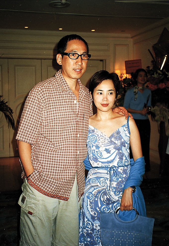 張堅庭與英皇集團主席楊受成博士長女楊諾思（Cindy）結婚31年，依然恩愛如昔。