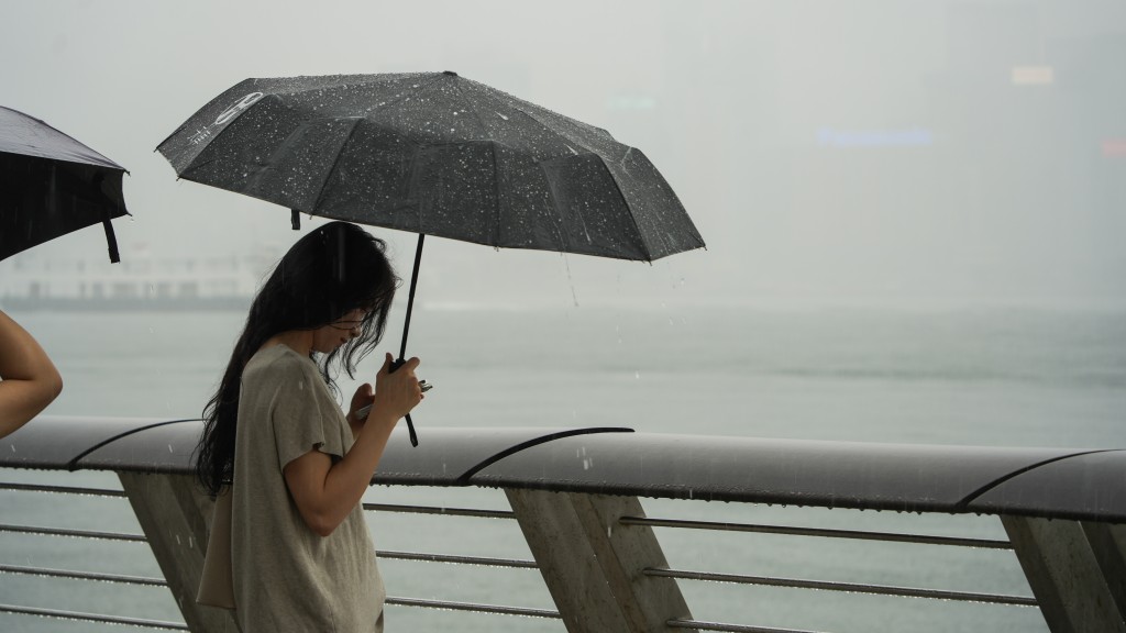 開學打風？天文台撰文詳解：9月天氣形勢有變 一情境廣東沿岸9.2刮大風 將現一條「極罕有」路徑