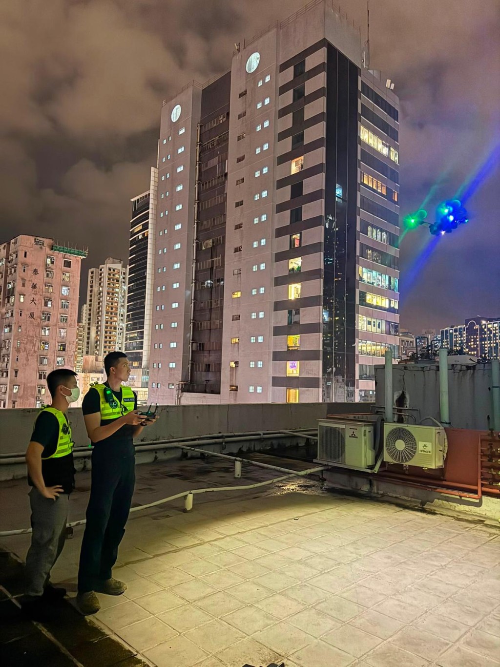 警方在7月17日至18日凌晨進行反罪惡行動。 警方在7月17日至18日凌晨進行反罪惡行動。