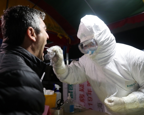 深圳易瑞生物科技有限公司的快速檢測盒被西班牙媒體指精確度僅得30%。(資料圖片)