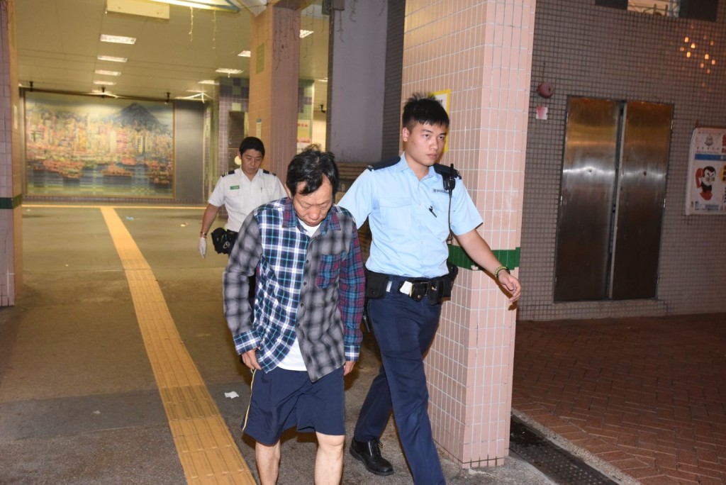 死者父母情緒激動，不適被送往將軍澳醫院檢查。