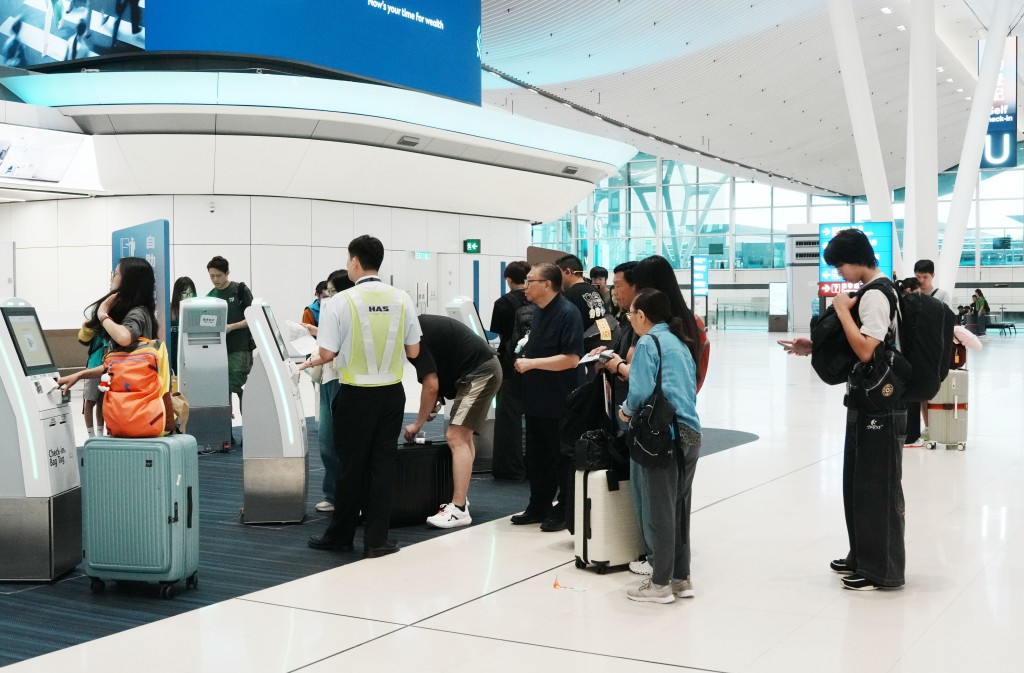 8月內轉機及過境旅客錄得雙位數顯著增長。資料圖片 8月內轉機及過境旅客錄得雙位數顯著增長。資料圖片