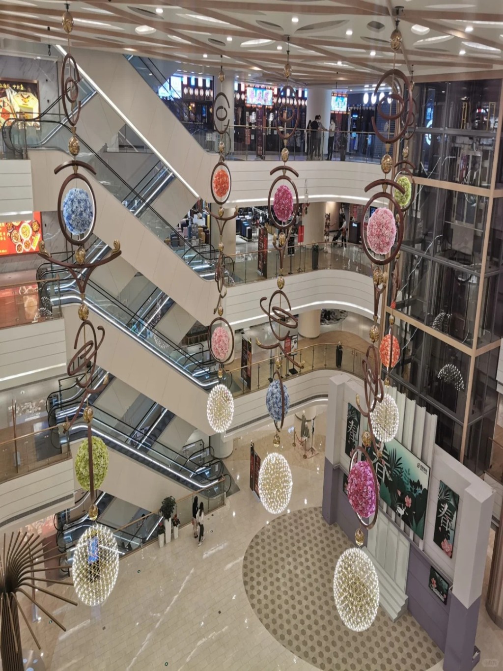 大新公司到第一百貨，服務上海幾代人。小紅書＠vevina