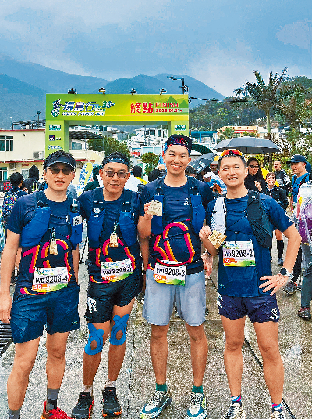 劉醫生工作的醫院近年積極支持慈善行山比賽等活動，他亦趁機與醫生同事組隊參與比賽，以行動支持環境教育。