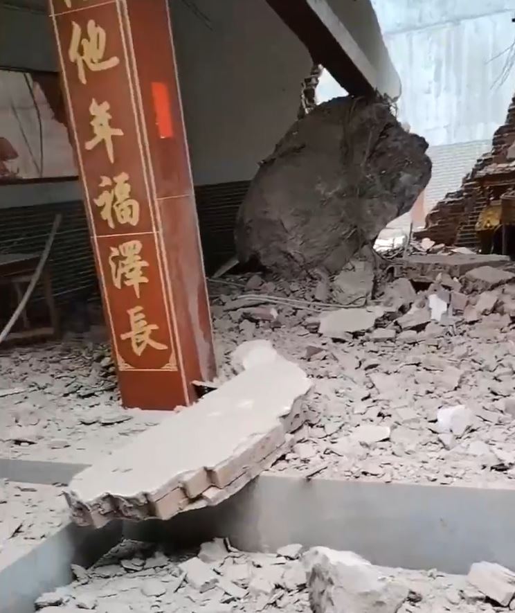 惠州有礦產公司炸山時，意外損毀山下岩子村祠堂。影片截圖