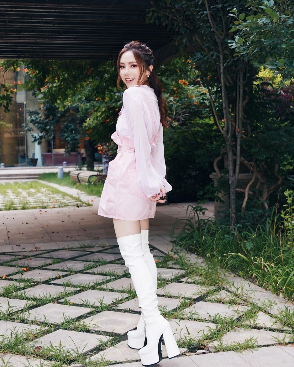 G.E.M.說這樣慶祝13周年真的很開心！