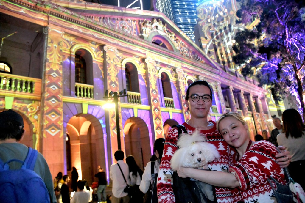 本港今年聖誕節極具氣氛。