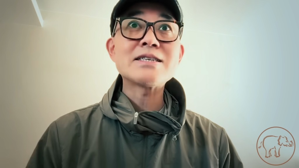 周國豐曾經離婚。 周國豐曾經離婚。