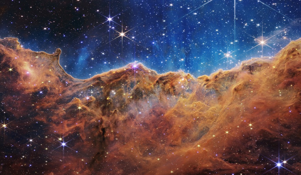 韋伯太空望遠鏡拍攝船底座星雲（Carina Nebula）。 NASA