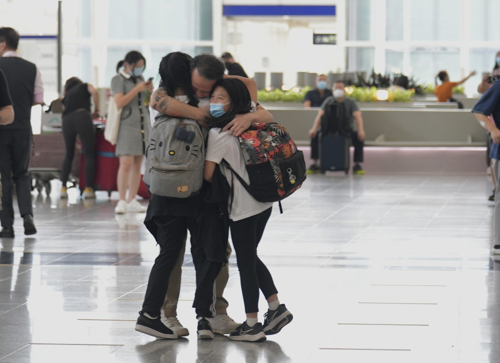 近年部分港人離開香港移民海外。資料圖片