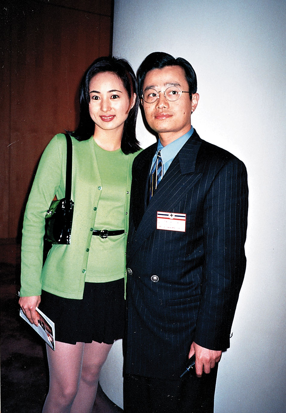 羅霖與劉坤銘結束16年婚姻時，已傳出曾遭家暴。