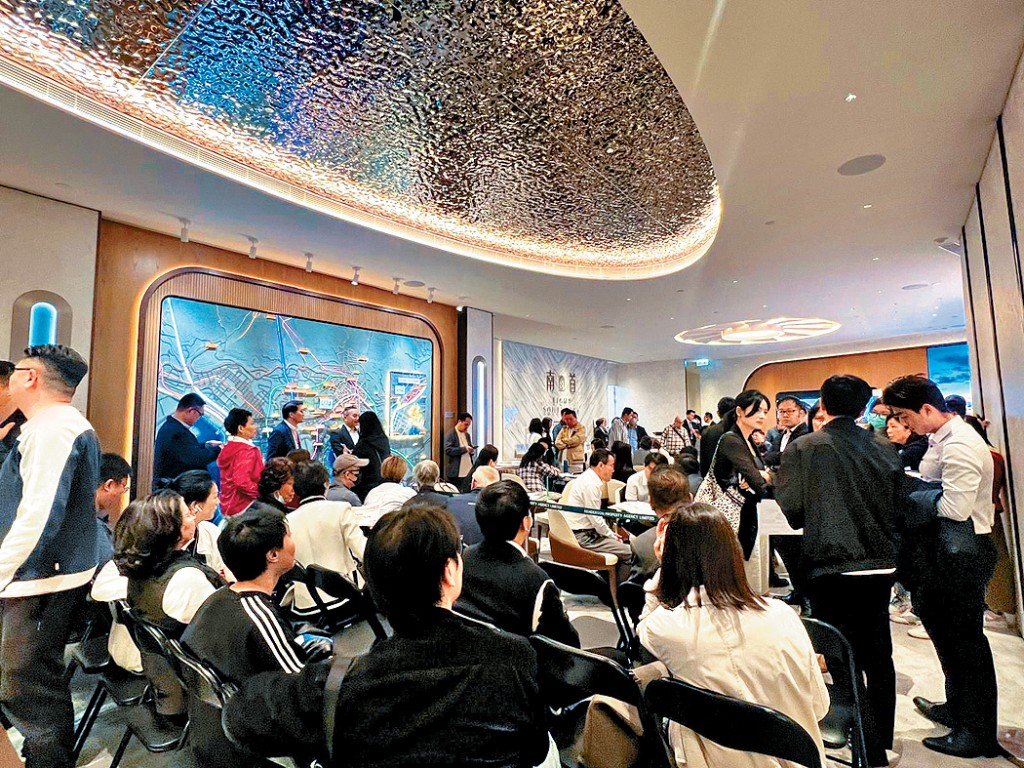 南首昨日展開第三輪銷售,截至下午5時已售出55%單位。