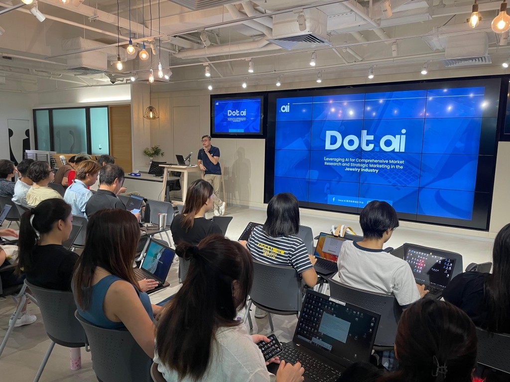 AI創業｜3個年輕人靠人工智能「做30人工作量」 收入達7位數嘆港發展落後新加坡