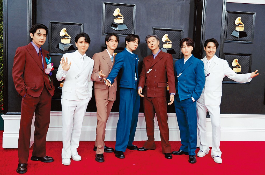 BTS入圍最喜愛K-Pop歌手外,亦連續4年爭最佳組合。