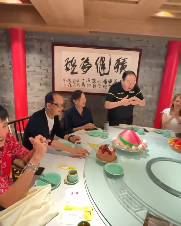 鄭則仕已年屆74歲,狀態依然很好。 鄭則仕已年屆74歲,狀態依然很好。