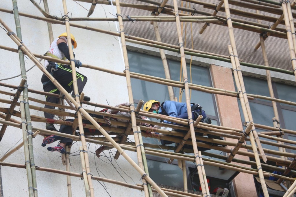 一名男工人在棚架工作期間意外墮斃。資料圖片