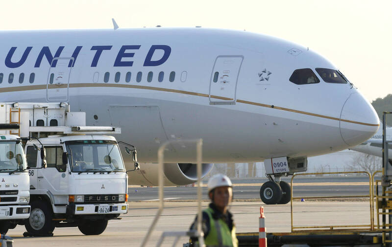 聯合航空一天內發生2宗急降事故。法新社