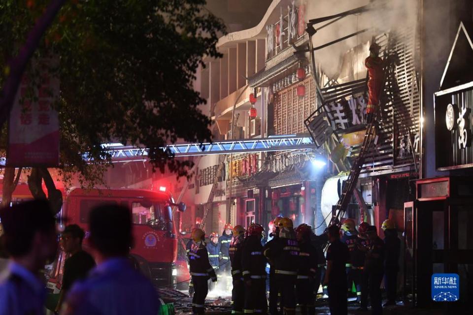 寧夏銀川市一間燒烤店因液化石油氣體洩漏引起爆炸，造成最少31死。