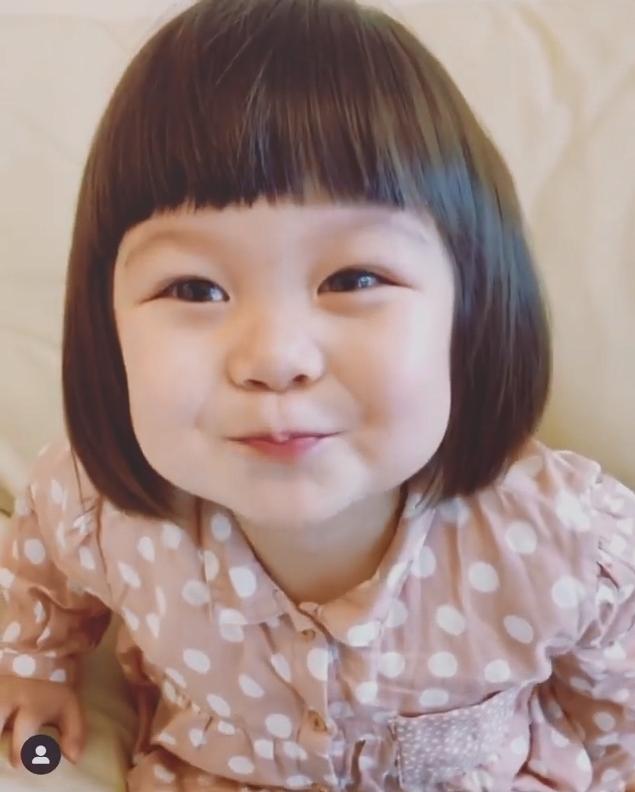 Brittany回覆姜濤表示願意做他女兒。